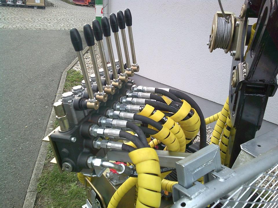 httpsimg.kleinanzeigen.deapiv1prod-adsimages4e4e7d3340-cebf-4f24-a8c4-5b18fee65c59rule_59