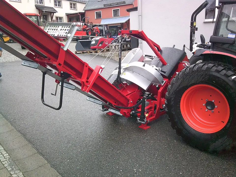 SIT 700 PE-CA mit automatischer Wippe und Förderband Vorführmasch