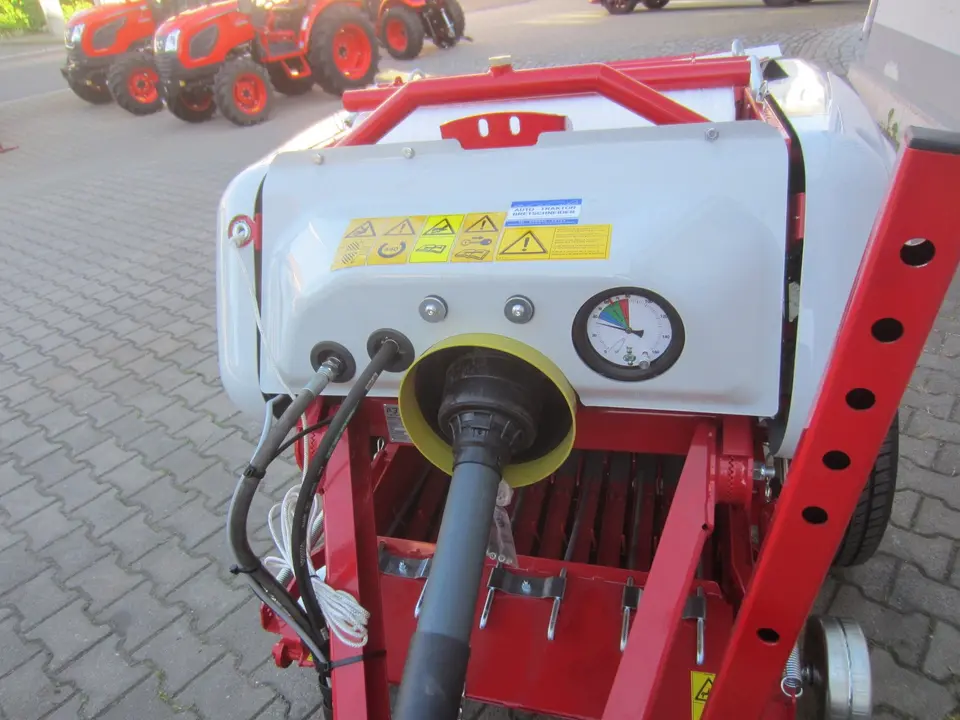 Rundballenpresse BARGAM MRX 60 WOLAGRI Vorführmaschine