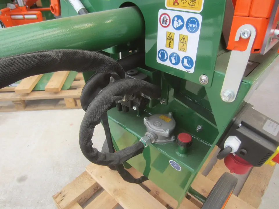 POSCH Holzspalter OSCAR E3-400-R M6790NR Neumaschine