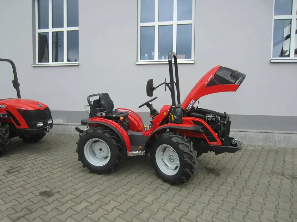 Allrad Traktor CARRARO TIGRE 3800 am Lager sofort 15.957,- netto
