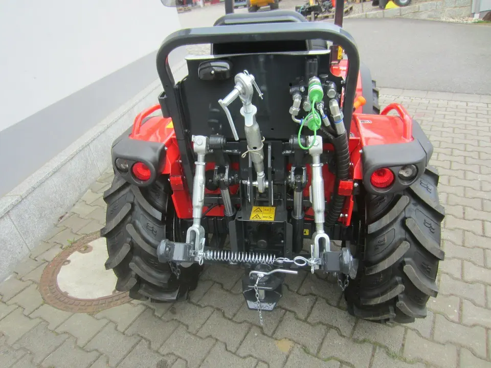Allrad Traktor CARRARO TIGRE 3800 am Lager sofort 15.957,- netto